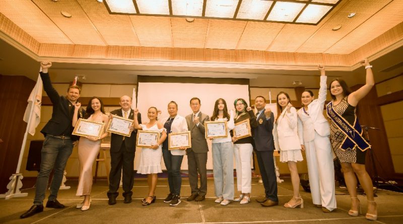 Fellowship & Building Connections of Rotary Club of Pattaya Center International﻿
